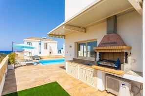 House - Villa Diana Seaside in Pomos (Pomos)