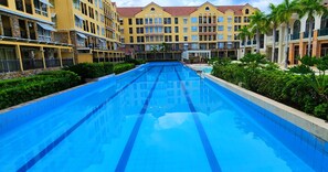 Pool - Luxurious staycation.
Relax in style in a serene Oasis, with calm ambiance. (Lungsod ng Cebu)