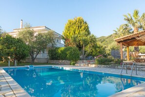 6 bedrooms - Villa Lilly in Ionian Islands (Zakynthos)