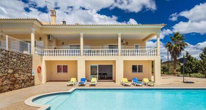 Villa Entrecolinas in S o Bartolomeu de Messines