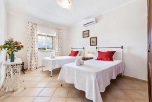 Villa | 4 bedrooms - Villa Entrecolinas in S o Bartolomeu de Messines (Silves)