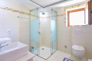 Casa, para fumadores | 2 habitaciones 