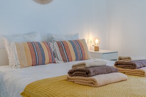 1 chambre, fer et planche à repasser, accès au Wi-Fi (inclus)
