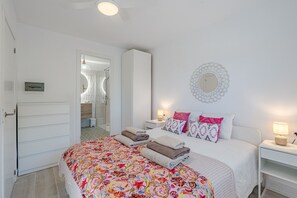 2 habitaciones, tabla de planchar con plancha y wifi gratis 