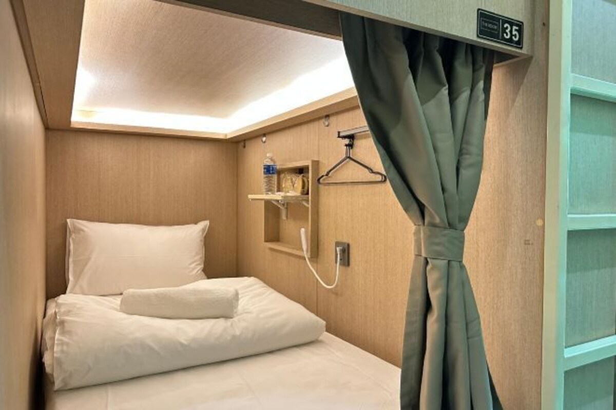 Bed In Single Pod - Mix