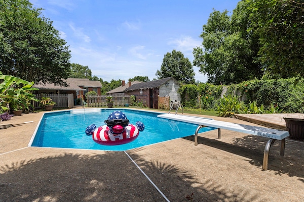 Pool