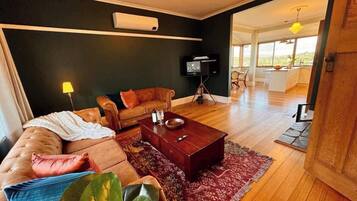 TV, fireplace, offices