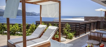 Zavia Tria in Syvota