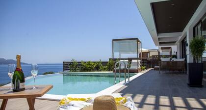 Zavia DYO in Syvota With 3 Bedrooms and 3 Bathrooms