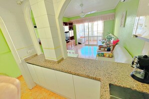 TV, stereo - Los Náufragos - close to the beach apartment in Torrevieja (Torrevieja)