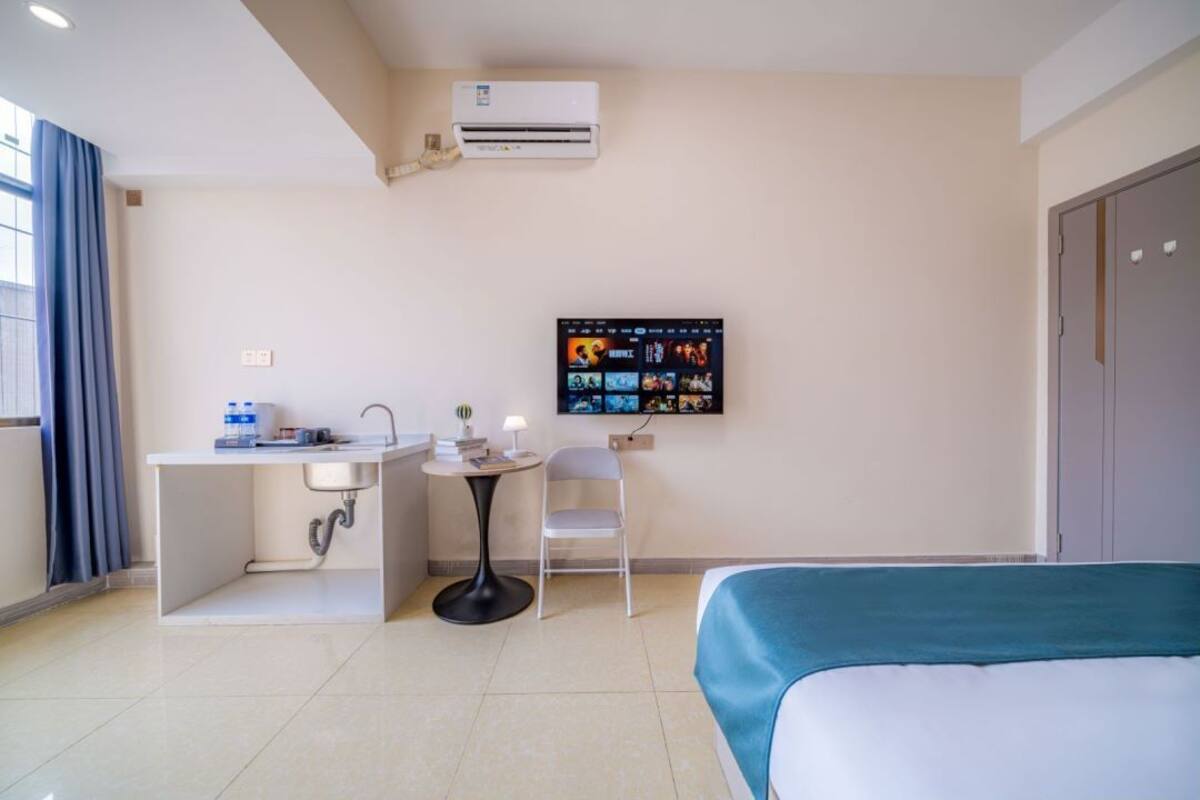 Kamar Elite | Meja kerja, tirai kedap cahaya, dan Wi-Fi gratis