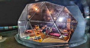 Family Room | Desk, free WiFi