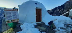 Family Room | Desk, free WiFi - Nirvana Hamta Retreat (Manali)