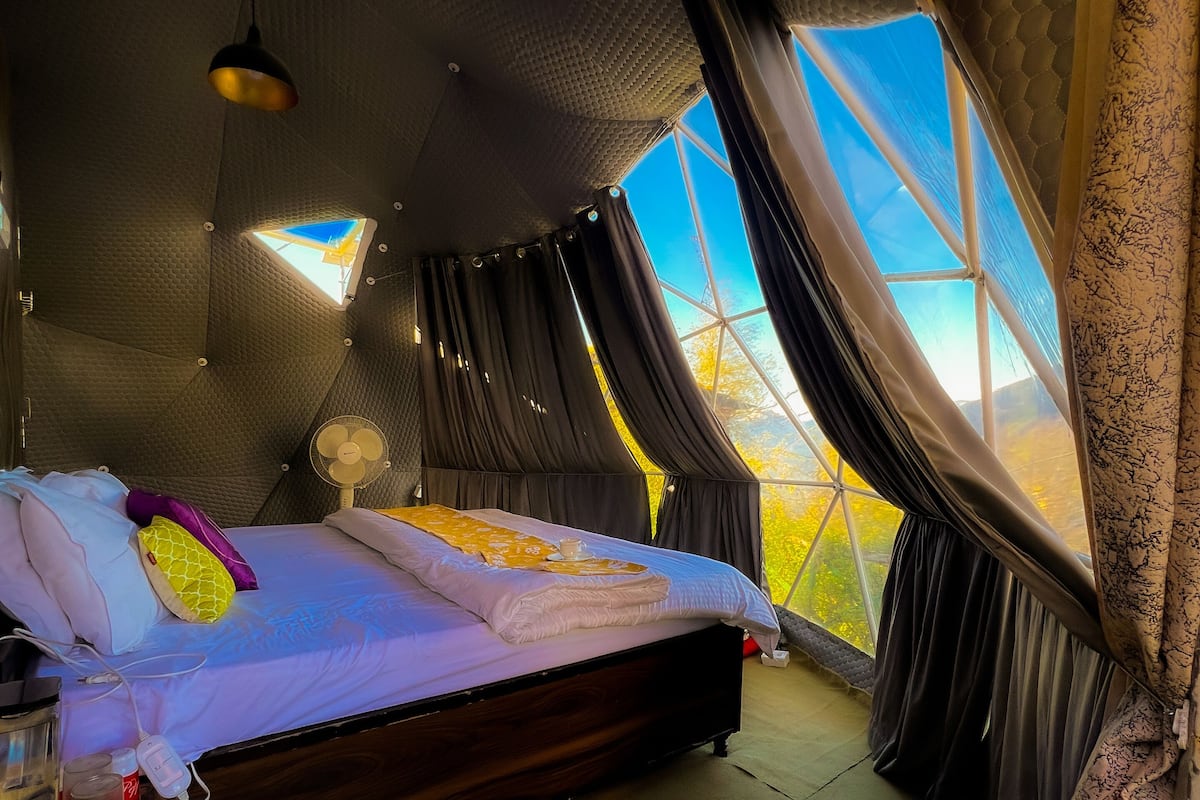 Royal-Zimmer | 1 Schlafzimmer, Schreibtisch, kostenloses WLAN