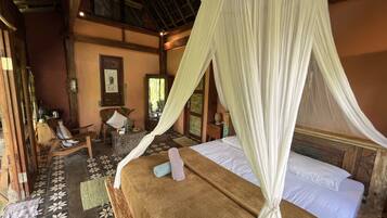 1 habitación, escritorio y sistema de insonorización