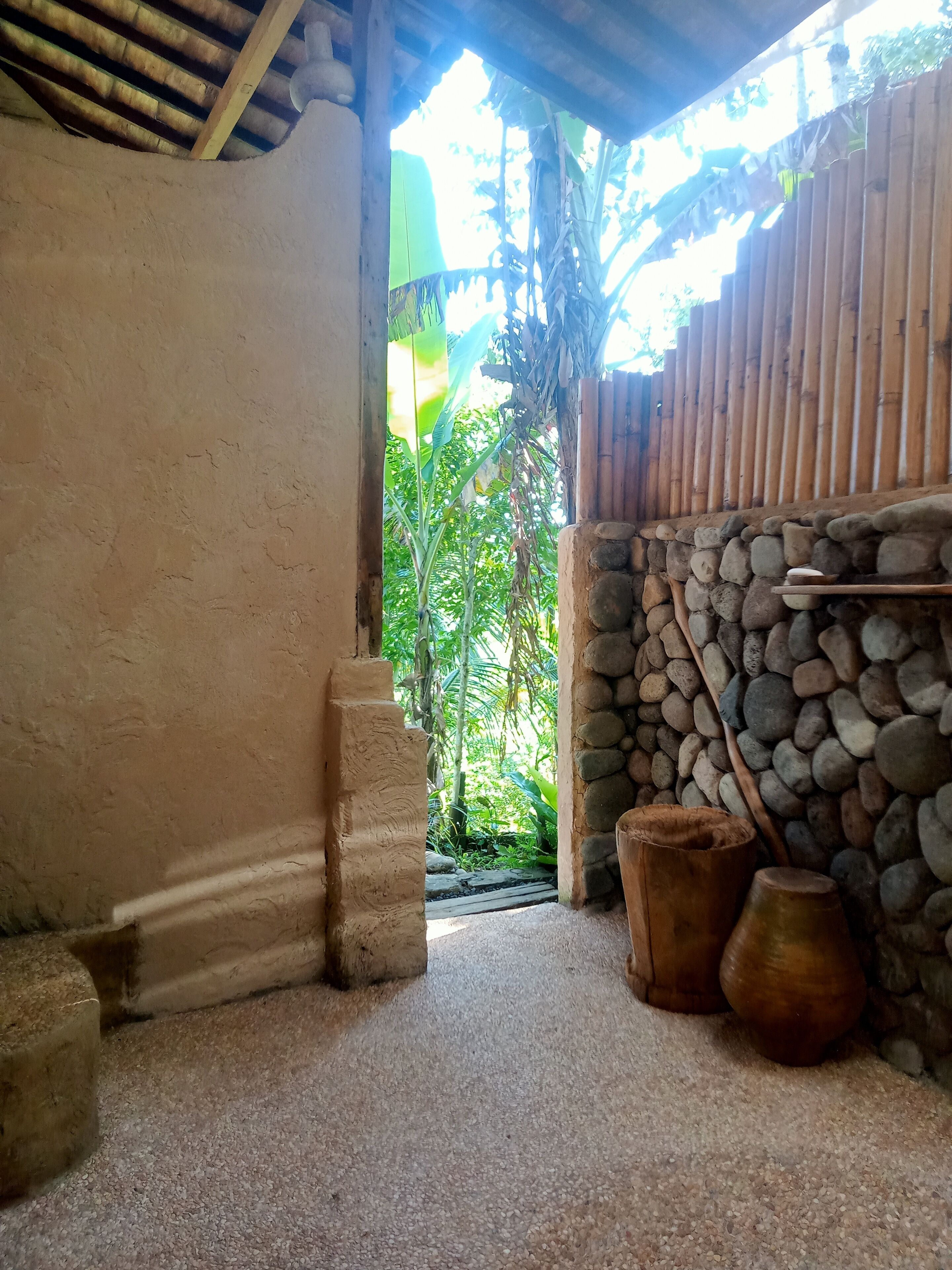 무료 세면용품, 슬리퍼