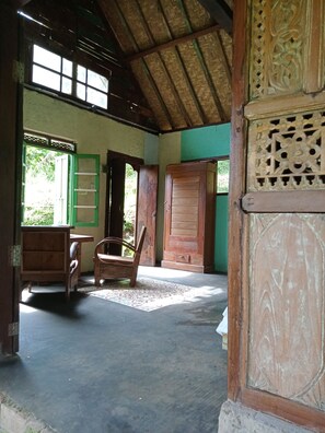 Design cottage | Woonruimte | Een open haard