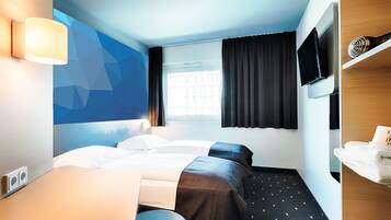 VerdunkelungsvorhÀnge, schallisolierte Zimmer, kostenloses WLAN