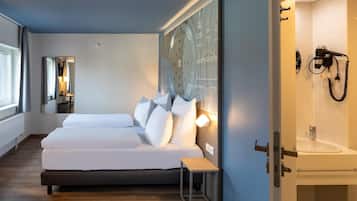 1 bedroom, blackout curtains, soundproofing, free WiFi