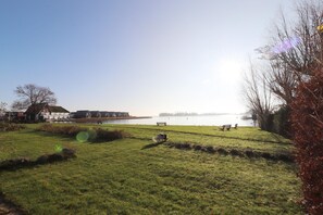 Property grounds - Apartment in Heeg with Heegermeer Views (Heeg)