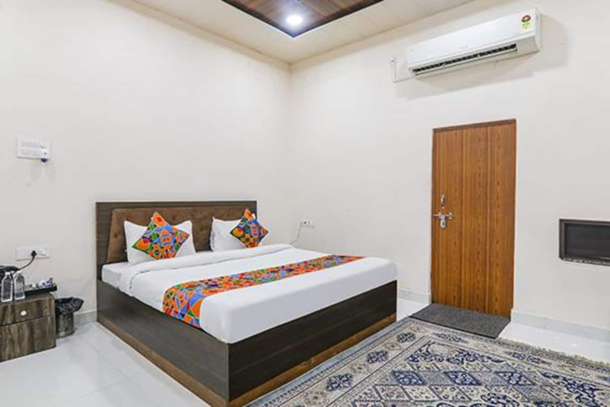 Deluxe kamer | Lakens van Egyptisch katoen, luxe beddengoed, een kluis op de kamer