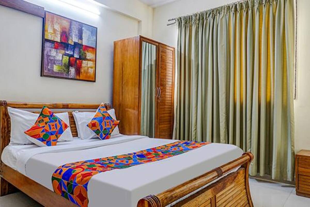Premium Room | Egyptian cotton sheets, premium bedding, in-room safe, free WiFi