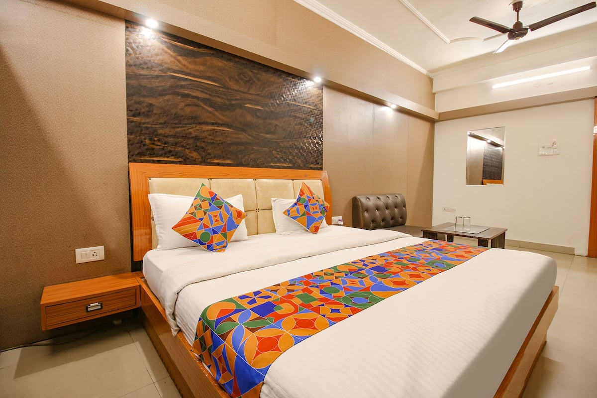 Deluxe kamer | Lakens van Egyptisch katoen, luxe beddengoed, een kluis op de kamer