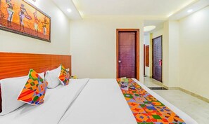 Egyptian cotton sheets, premium bedding, in-room safe, free WiFi - Fabhotel Vr Stay (Gurugram)