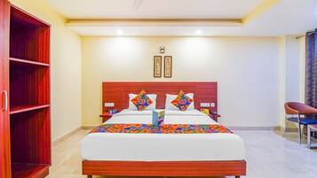 Premium Room | Egyptian cotton sheets, premium bedding, in-room safe, free WiFi
