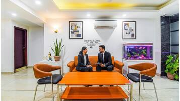 Siddeområde i lobbyen