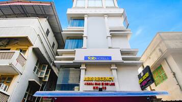 A hotel named 'ABIS REGENCY' located at 4 RUSSA ROAD, 2ND LANE, KOWK 33.