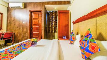 Egyptian cotton sheets, premium bedding, in-room safe