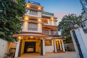 Property entrance - Fabexpress Anurag Residency (Guwahati)