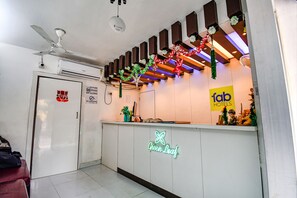 Reception - Fabhotel Green Leaf I (Kolkata)