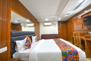 Lakens van Egyptisch katoen, luxe beddengoed, een kluis op de kamer