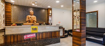 Fabhotel V Grand