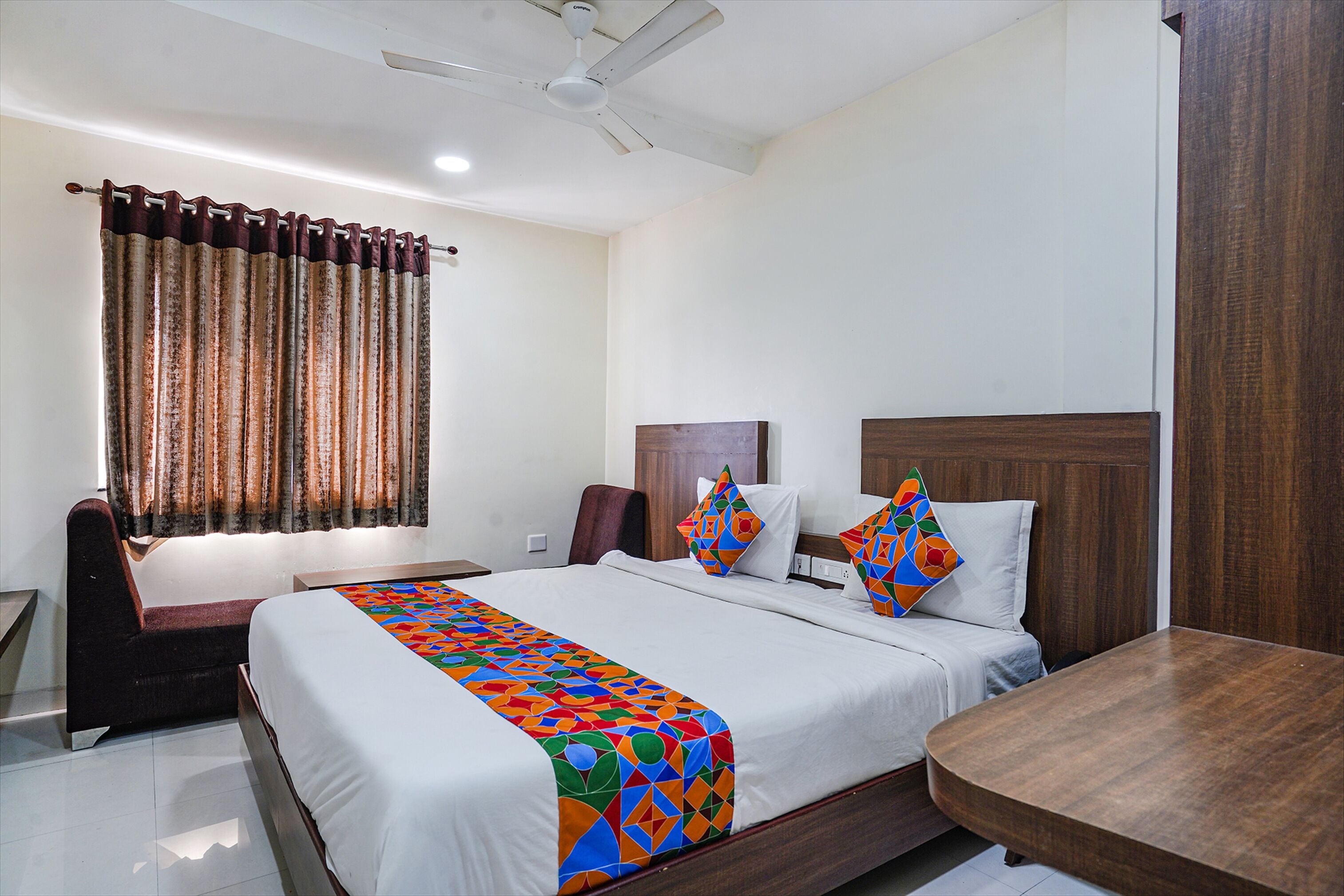 ผ้าปูที่นอนฝ้ายอียิปต์, เครื่องนอนระดับพรีเมียม, ตู้นิรภัยในห้องพัก