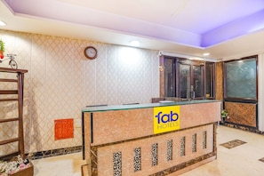 Reception - Fabhotel Sai Residency (Agra)