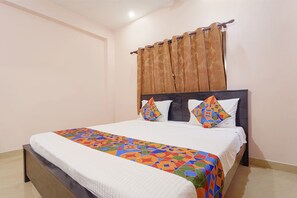 Deluxe Room | Egyptian cotton sheets, premium bedding, in-room safe, free WiFi