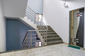 Lobby - Fabhotel Twilight House (Mahabaleshwar)