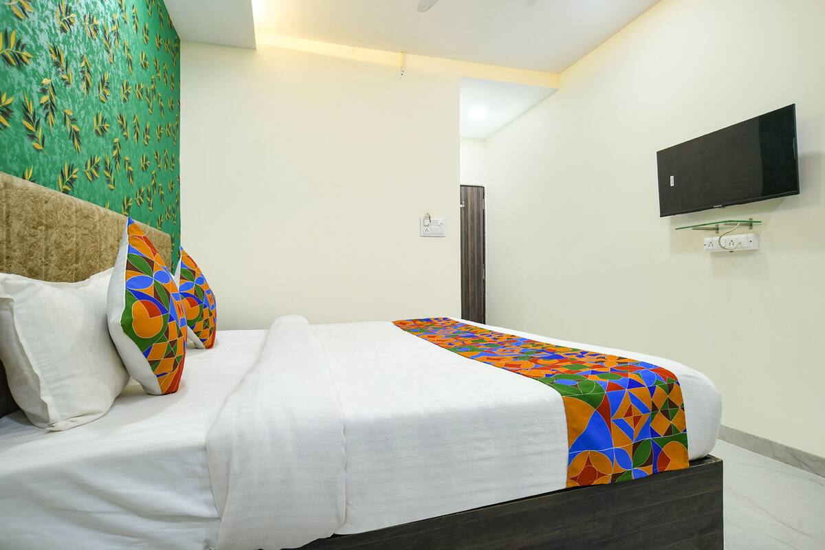 Rom – deluxe | Sengetøy i egyptisk bomull, sengetøy av topp kvalitet og safe på rommet