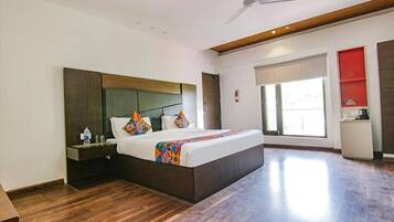 Habitació de luxe, 1 llit de matrimoni | Llençols de cotó egipci i roba de llit d'alta qualitat