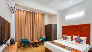 ห้องพรีเมียม | ผ้าปูที่นอนฝ้ายอียิปต์, เครื่องนอนระดับพรีเมียม, ตู้นิรภัยในห้องพัก