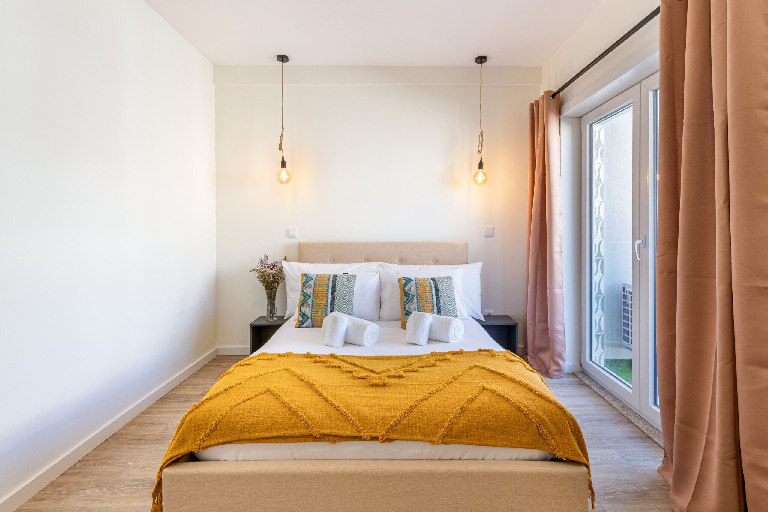 Bügeleisen/Bügelbrett, kostenloses WLAN, Bettwäsche