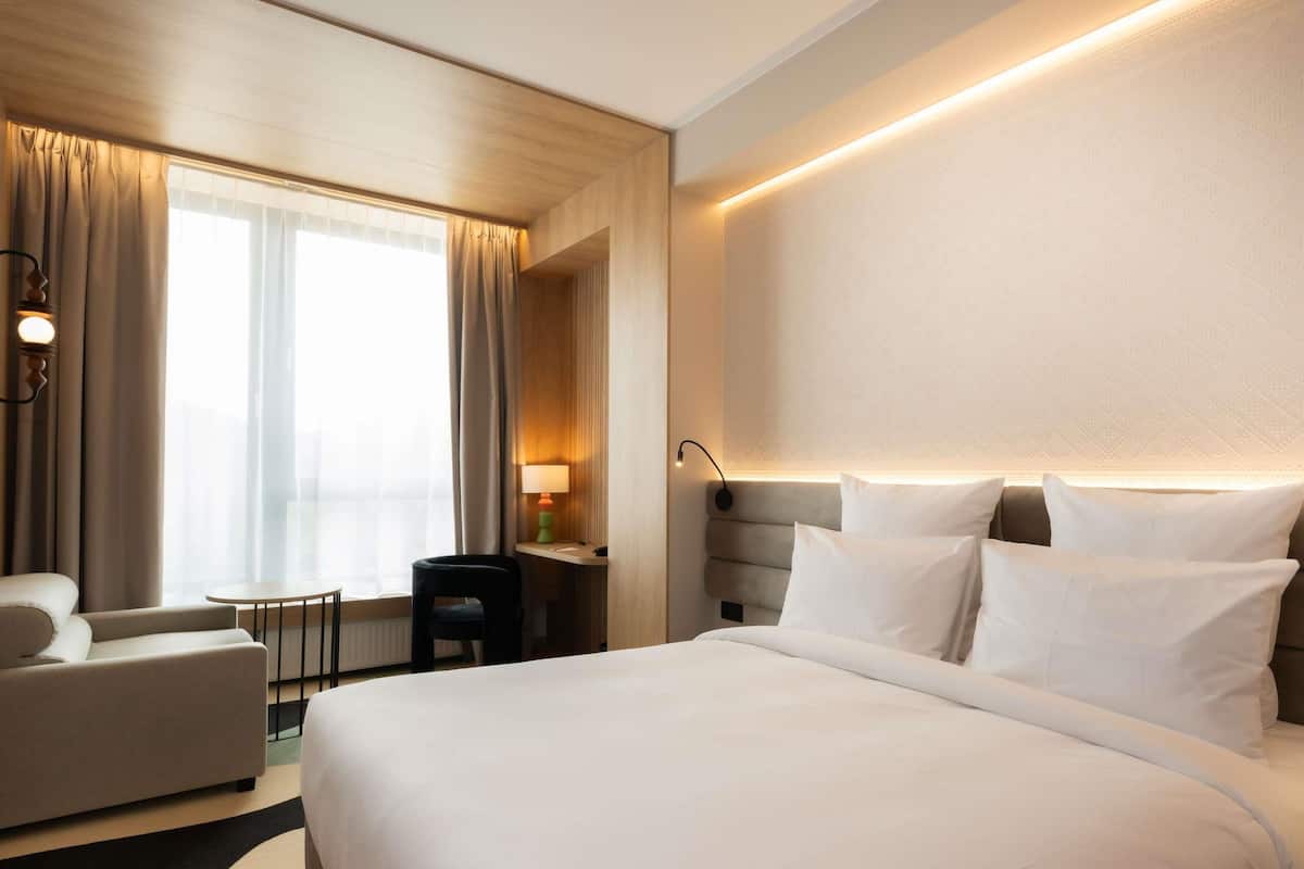 Chambre Classique, 1 lit double, accessible aux personnes à mobilité réduite, vue montagne | Coffres-forts dans les chambres, Wi-Fi gratuit