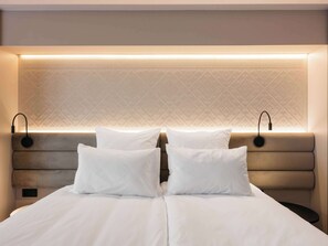 Classic Room, 2 Single Beds, Mountain View