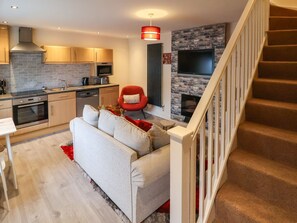 Living area - 2 Stoneleigh Cottage (Wrexham)