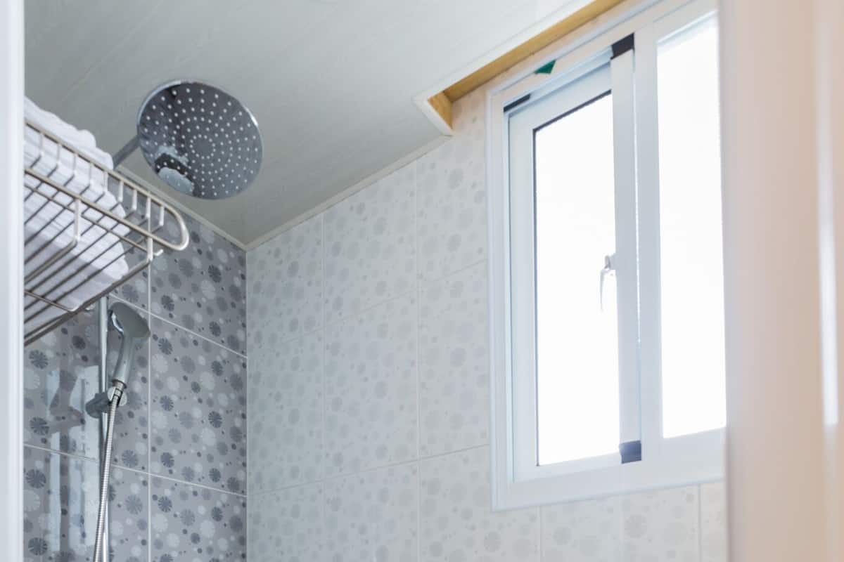 Superior Dört Kişilik Oda | Banyo | Ücretsiz banyo/kozmetik ürünleri, saç kurutma makinesi, terlik