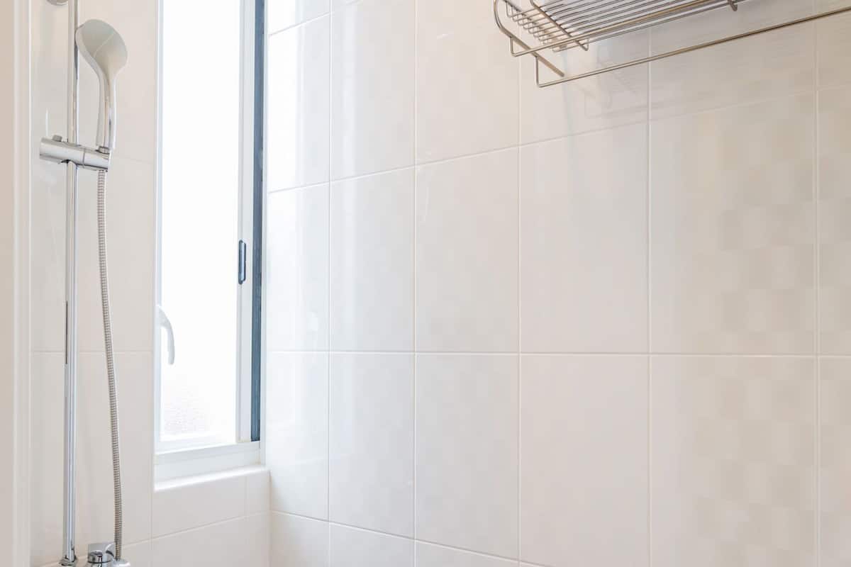 Luxury Tek Büyük Yataklı Oda, 1 En Büyük (King) Boy Yatak | Banyo | Ücretsiz banyo/kozmetik ürünleri, saç kurutma makinesi, terlik