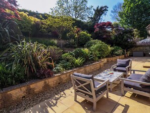 Outdoor dining - Lyme Bay View (Lyme Regis)